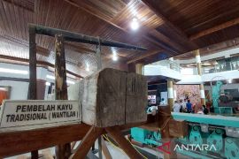 Disbudpar Kotim upayakan penambahan koleksi benda Museum Kayu Sampit
