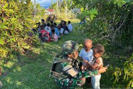 Satgas Yonif 521/DY perkuat sinergi dengan masyarakat Apalapsili Yalimo