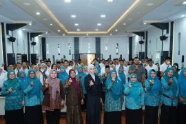 TP PKK Kota Jambi  bina pasutri muda wujudkan keluarga harmonis