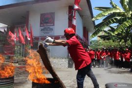 PDIP Surabaya perkuat mitigasi bencana lewat pelatihan penanggulangan kebakaran