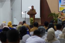 Bupati HSS sebut Puskesos-SLRT perkuat layanan sosial