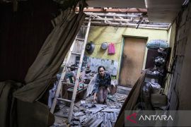 26 rumah rusak akibat bencana puting beliung di Cimahi