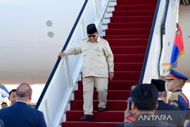 Menlu RI bantah kabar Presiden Prabowo berencana kunjungi Israel
