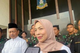 Dikeluhkan warga, tim dibentuk atasi kemacetan truk di Bojonegara Serang