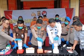 Polres OKU Timur musnahkan barang bukti 1 kilogram narkoba jenis sabu