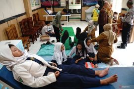 Kapolsek: Puluhan siswa SMP di Tulungagung keracunan MBG