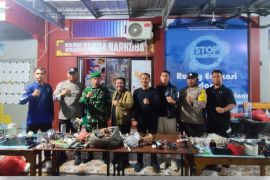 Lapas Narkotika Pangkalpinang sita berbagai barang dari kamar WBP