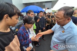 Kejari Palembang realisasikan bantuan gerobak bakso ke tersangka penyelesaian perkara Restorative Justice
