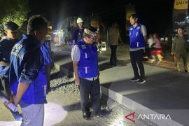 Bupati pastikan ruas jalan di Cirebon timur dibetonisasi