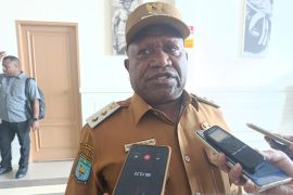 Wabup Jayawijaya harapkan pelaku usaha taati membayar pajak