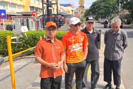 Ubaidilah turun langsung serap aspirasi warga Puri Cinere terkait banjir depan Cinere Mall