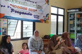 Rabyati, kader stunting Desa Sirap yang tak kenal lelah