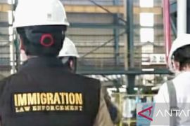 Kantor Imigrasi Karawang deportasi dan blacklist sejumlah WNA "nakal"