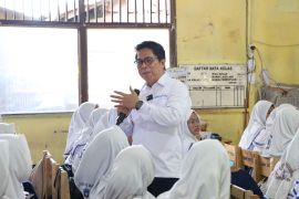 "Pelindo Mengajar" cetak generasi muda berkualitas di Kalsel