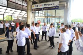 Manggarai dan Tanah Abang Jadi Nadi Mobilitas Jakarta, Menhub Dudy Apresiasi Sinergi KAI dan Kemenhub