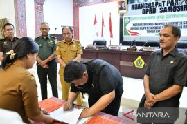 Bupati Samosir dan DPRD teken KUA-PPAS 2026