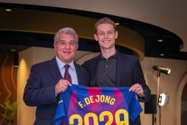 Ronald membawa Barcelona rebut puncak klasemen Liga Spanyol