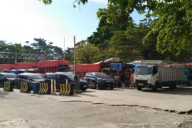 PT. ASDP Indonesia Ferry Ambon terapkan ekstra trip urai antrian di Pelabuhan Hunimua