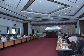 Banggar DPRD HSS rapat bersama TPAD bahas raperda APBD 2026