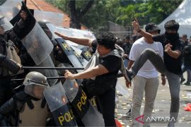 Polda Jatim tingkatkan kesiapan pengamanan kota lewat simulasi Sispamkota