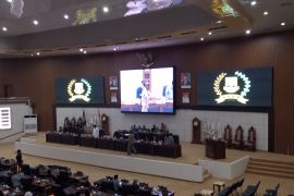 9 Fraksi DPRD Banten sampaikan pemandangan umum Raperda PT Jamkrida