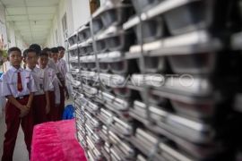 Realisasi penerima manfaat MBG di Sumatera Selatan Page 1 Small