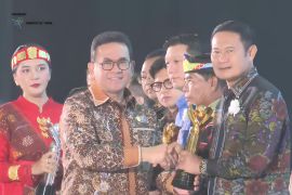 Bupati Lamongan terima penghargaan dari Mendag RI atas komitmen ekspor