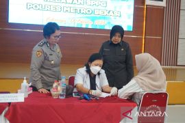 Polres Bekasi gelar tes kesehatan pada rekrutmen relawan SPPG