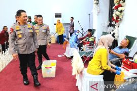 Polda Gorontalo menggelar bakti kesehatan guna wujudkan masyarakat sehat