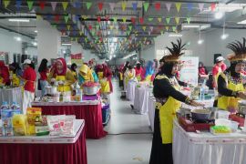 Senen Jaya dan Rose Brand gelar festival kue lapis Jakarta 2025