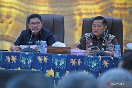 Wali Kota Tangerang instruksikan camat turun ke lapangan cek bank sampah