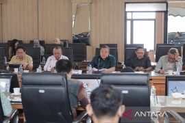 Rencana penambahan penyertaan modal pemprov ke Bank Kalsel belum final