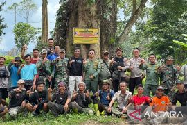 Jalur pendakian ilegal ke Gunung Tambora ditutup