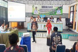 Disdukcapil Barut tingkatkan cakupan kepemilikan administrasi kependudukan