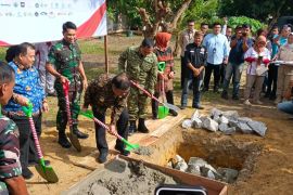 Wali Kota Pangkalpinang hadiri peletakan batu pertama Koperasi Merah Putih