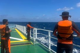 Pencarian kapal ambulans laut di Selat Makassar diperluas
