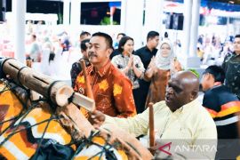 Menteri HAM Natalius Pigai kagumi kearifan lokal Mandailing di bumi Gordang Sambilan