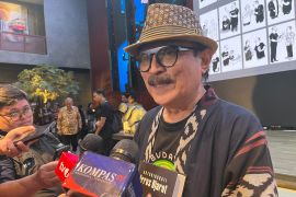 Erros Djarot rilis buku autobiografi dan "Apa Kata Sahabat"