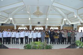 Bupati HSS ajak pengurus PABPDSI komitmen perjuangkan kemajuan desa