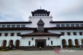 Serapan tenaga kerja Jabar naik 4,45 persen Januari-September 2025