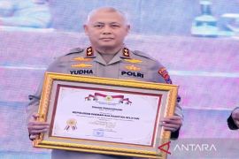 Kapolda Kalsel persembahkan Kompolnas Awards untuk seluruh personel dan masyarakat
