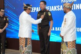 Perkuat sinergitas, Pemkot Batu beri penghargaan Kajati Jatim