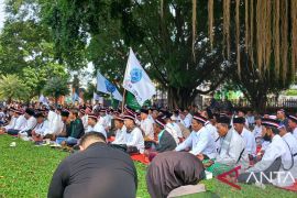 Alumni Pesantren Lirboyo minta pemilik Trans7 datang ke masyaikh