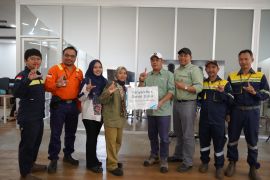 PT Vale Perkuat Literasi Anak Loeha Raya Lewat Donasi Ratusan Buku