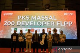 BNI dan Pemprov Riau Gelar PKS Massal Dukung Program 3 Juta Rumah