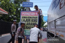 Ada perbaikan jalan, Polres Situbondo alihkan jalur Jawa-Bali