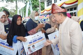 Pemprov Jambi bedah rumah tidak layak huni untuk masyarakat pesisir