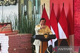 Hasil bumi dikeruk, Prabowo: Murni keserakahan atau subversi ekonomi?