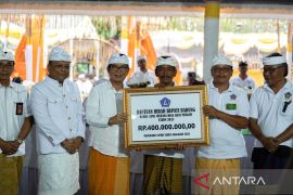 Bupati Badung hadiri Karya Atma Wedana dan Manusa Yadnya di Desa Adat Mengwi