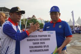 Wabup Kotabaru lepas kontingen Porprov XII Tanah Laut